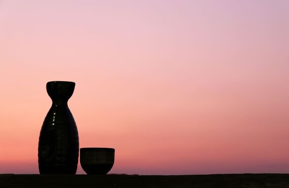 純米酒専門YATA栄店は立ち飲みスタイルにこだわっております