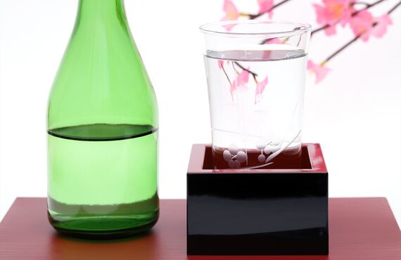 日本酒の飲み比べなら純米酒専門YATA栄店へぜひお越しください